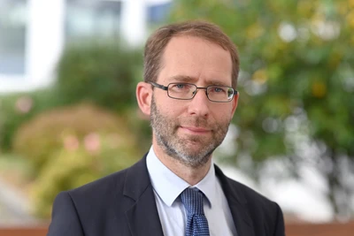 Bild von Professor Christoph Raedel