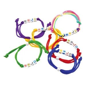 Produktbild des Artikels Armband mit Würfelbuchstaben "WWJD" ()