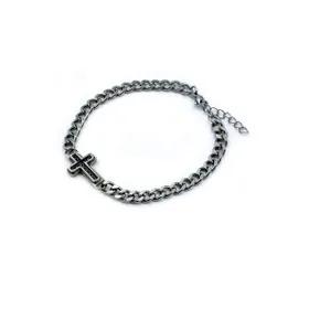 Produktbild des Artikels Herrenarmband "Kreuz" - Carbon-Optik ()