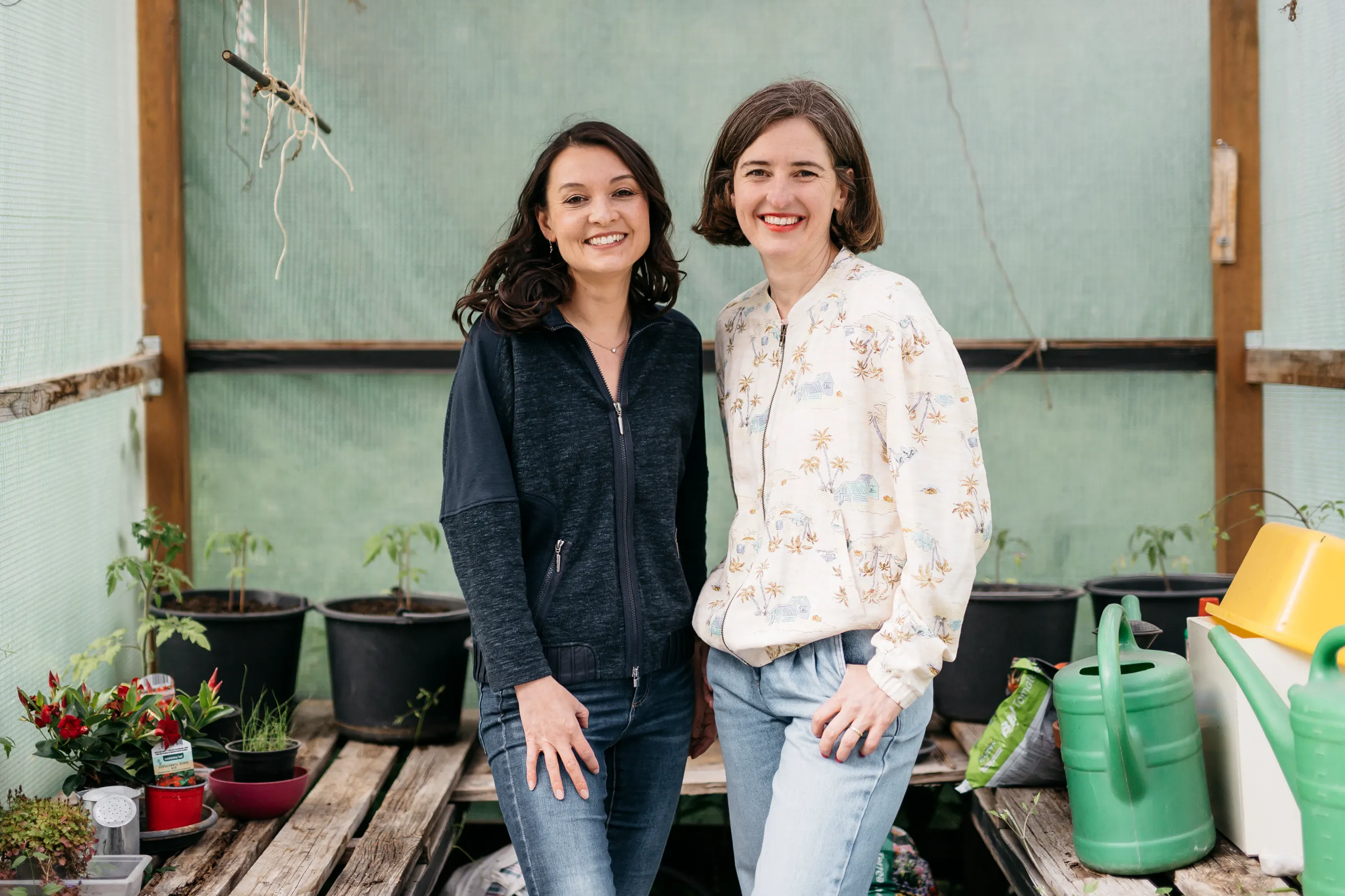 Autorinnenfoto Debora Kuder und Sarina Pfauth