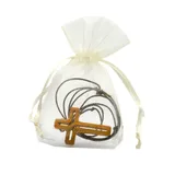 Stimmungsbild zu Halskette "Kreuz" - aus Olivenholz