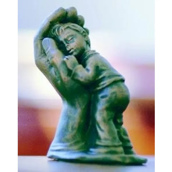 Produktbild des Artikels Getröstet - Bronzefarbener Steinguss ()