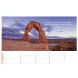 Stimmungsbild zu Life is more 2026 - Panorama-Tischkalender