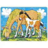 Stimmungsbild zu Set-Puzzle & Malbuch: Ponyhof