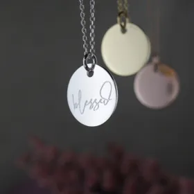 Produktbild des Artikels Kette mit Anhänger "blessed" vergoldet ()
